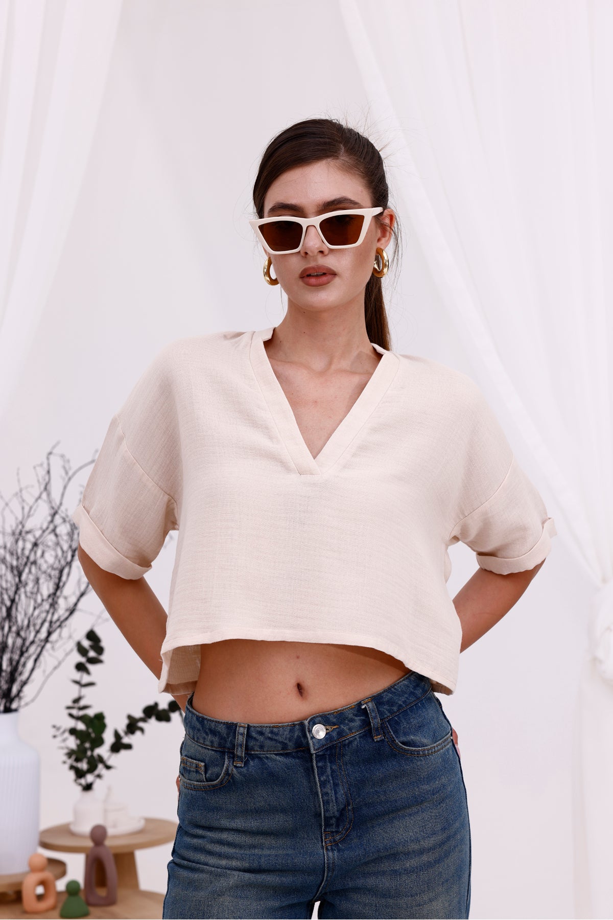 Kadın Bluz Şık Kadın Bluz V Yaka Crop Bluz Kısa Kol Önden Patlı Kısa Bluz Bej Salaş Basic